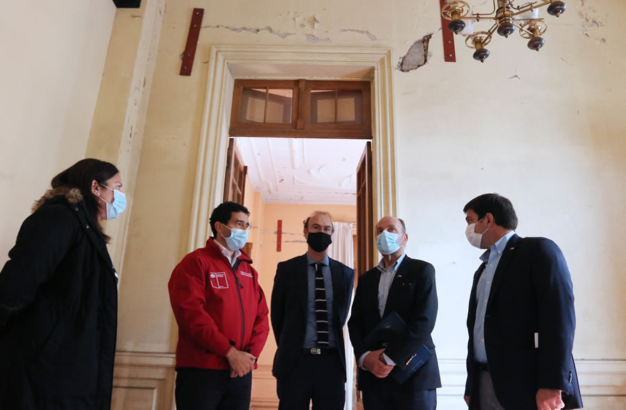 Ministro Alfredo Moreno da el vamos a los trabajos de recuperación de histórico edificio de la intendencia regional del Maule