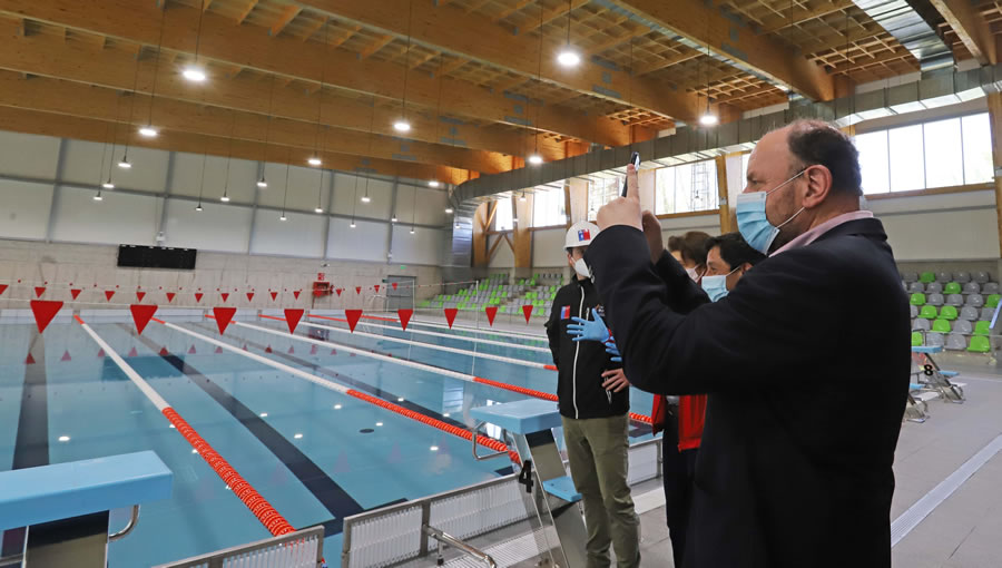 Ministro Alfredo Moreno supervisa construcción de infraestructura para el deporte en la Región del Maule