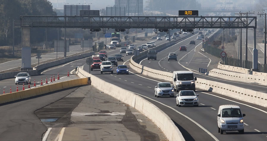 Ministro (s) Cristóbal Leturia sobre flujo de carreteras en vacaciones: “Los fines de semana de febrero se espera que salgan del orden de los 350 mil vehículos”