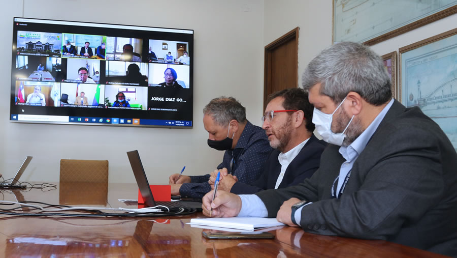 Ministro Juan Carlos García se reúne con todos los gobernadores regionales en su primera actividad oficial a cargo del MOP