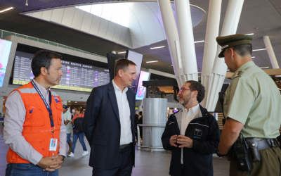 Ministro García ante recambio de veraneantes realiza positivo balance por aumento de viajes en aeropuertos y carreteras