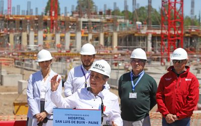 Ministras de Obras Públicas y Salud recorren las obras del nuevo Hospital Buin Paine que involucra una inversión de 120 millones de dólares