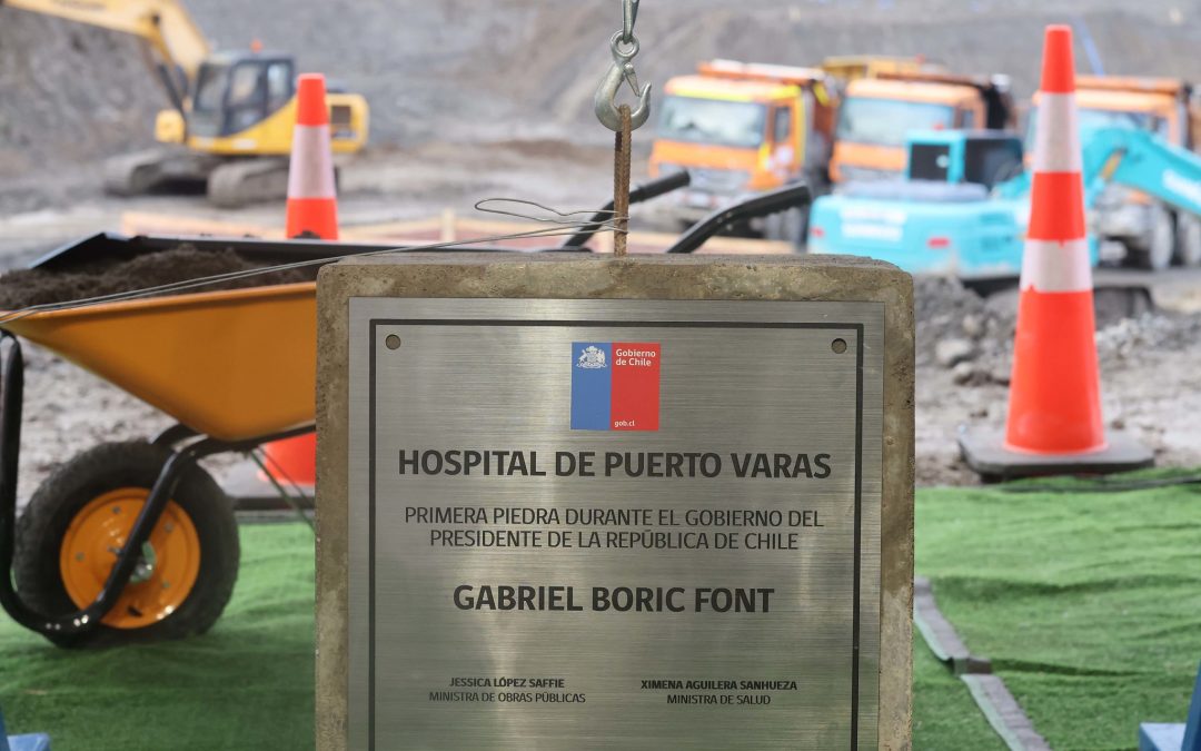 Ministras de Salud y Obras Públicas encabezan ceremonia de primera piedra del nuevo hospital de Puerto Varas