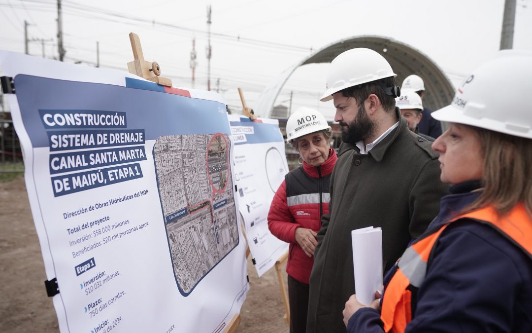 Presidente de la República, Gabriel Boric Font, encabeza el inicio de las obras de canalización subterránea del Canal Santa Marta