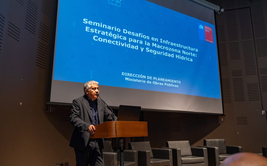 Subsecretario de Obras Públicas y Seremis de la Macrozona Norte inauguran Seminario para abordar avances en infraestructura estratégica