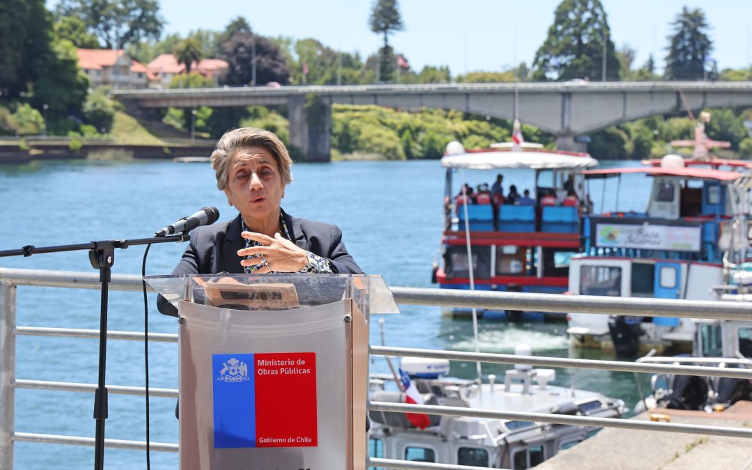 Ministra López anuncia recuperación de histórico embarcadero Matta en barrio Las Ánimas de Valdivia