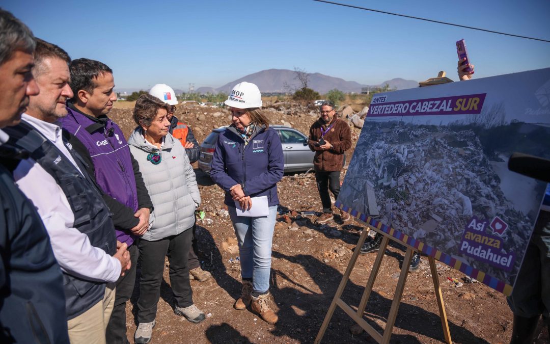 Plan de invierno: MOP retira más de 2.400 toneladas de basura del Río Mapocho en Pudahuel