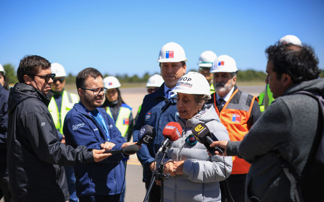 Incendios forestales: Ministra MOP anuncia la construcción de tres puntos de posada para helicópteros en Los Ángeles