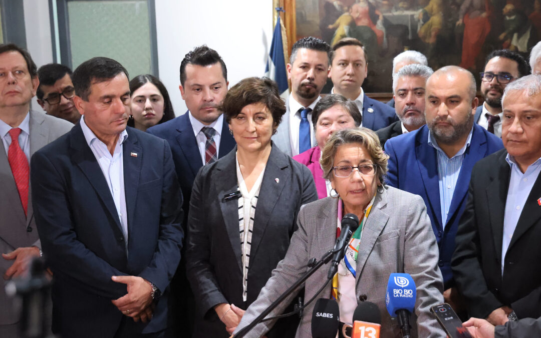 Gobierno alcanza acuerdo para continuar avanzando en la construcción de la red de hospitales en Biobío