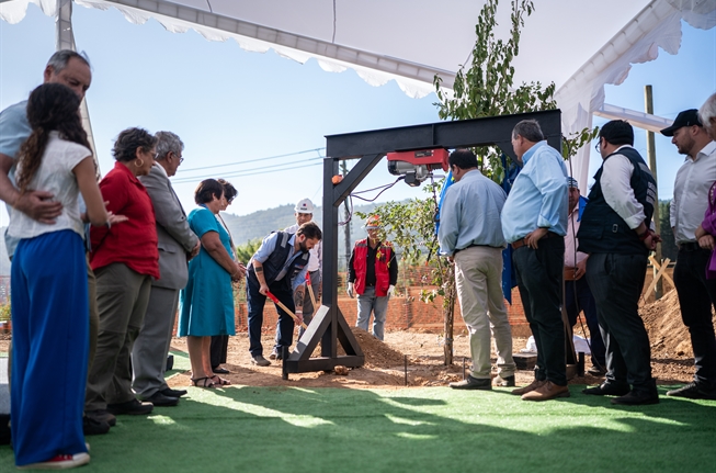 Presidente Gabriel Boric encabeza ceremonia de primera piedra del nuevo Hospital de Licantén