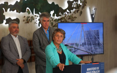 Comité de expertos entrega a la ministra del MOP libro con principales lineamientos para el programa Santiago Buen Vecino