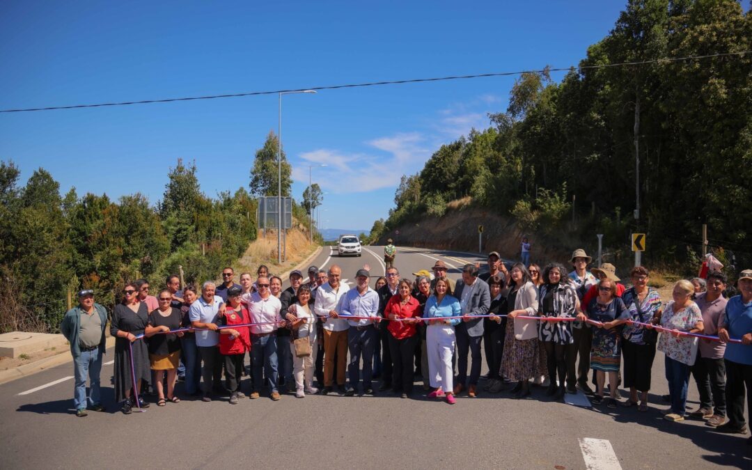 MOP inaugura nuevo embarcadero Matta en barrio Las Ánimas y asfaltado de Ruta Torobayo-Curiñanco en Valdivia