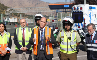 Ministro Arrau refuerza medidas de contingencia ante masiva salida de más de 450 mil vehículos por Semana Santa