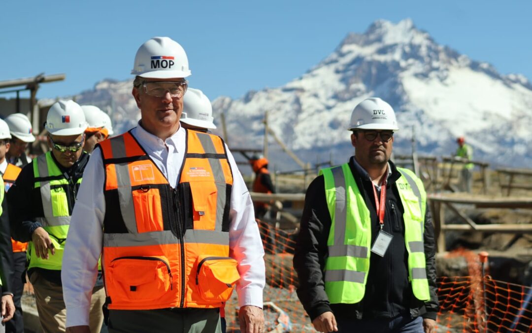 SUBSECRETARIO DE OBRAS PÚBLICAS INSPECCIONA CONSTRUCCIÓN DEL COMPLEJO FRONTERIZO PICHACHÉN: OBRAS ALCANZAN UN 75% DE AVANCE