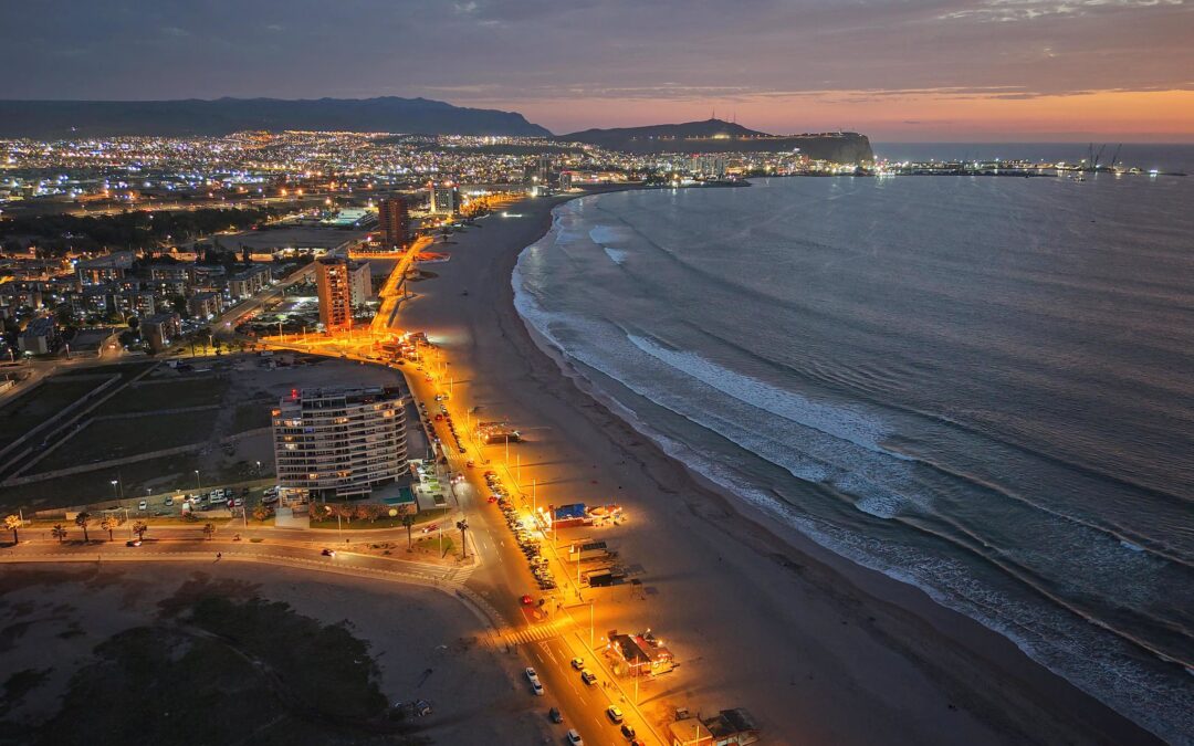MOP inaugura renovación de 1,3 kilómetros del borde costero de playa Chinchorro de Arica con inversión que supera los $4 mil millones
