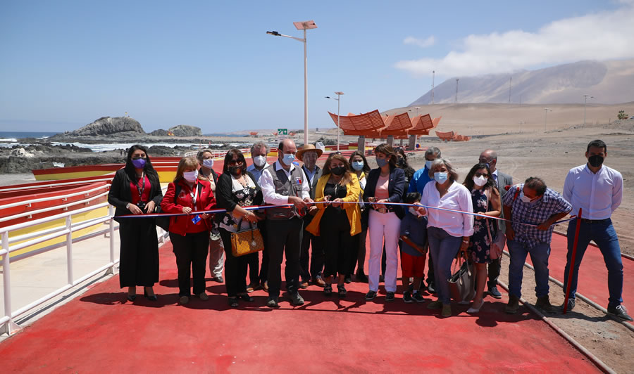 Gobierno inaugura nuevo borde costero de la Caleta Los Verdes en Iquique que favorecerá directamente a más de 100 mujeres