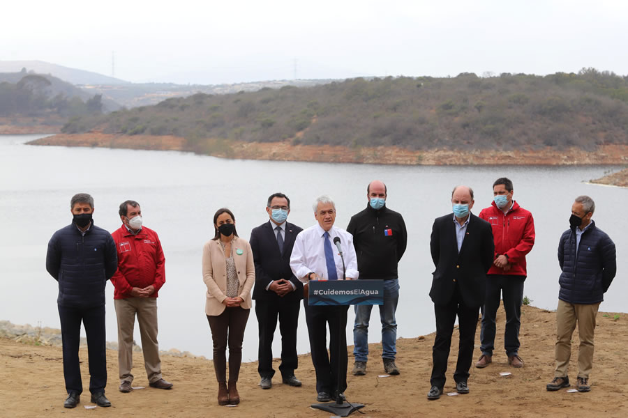 Presidente Piñera visita Embalse Los Aromos, que asegura abastecimiento de agua para más de un millón de habitantes de Valparaíso