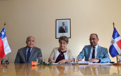 Chile y República Dominica firman acuerdo para trabajar en conjunto temas sísmicos y de cambio climático