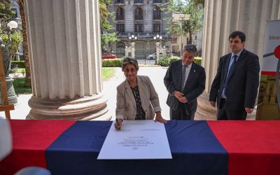 MOP y Senado firman convenio para reactivar proyecto que recuperará Palacio Huneeus como sede de la Biblioteca del Congreso Nacional